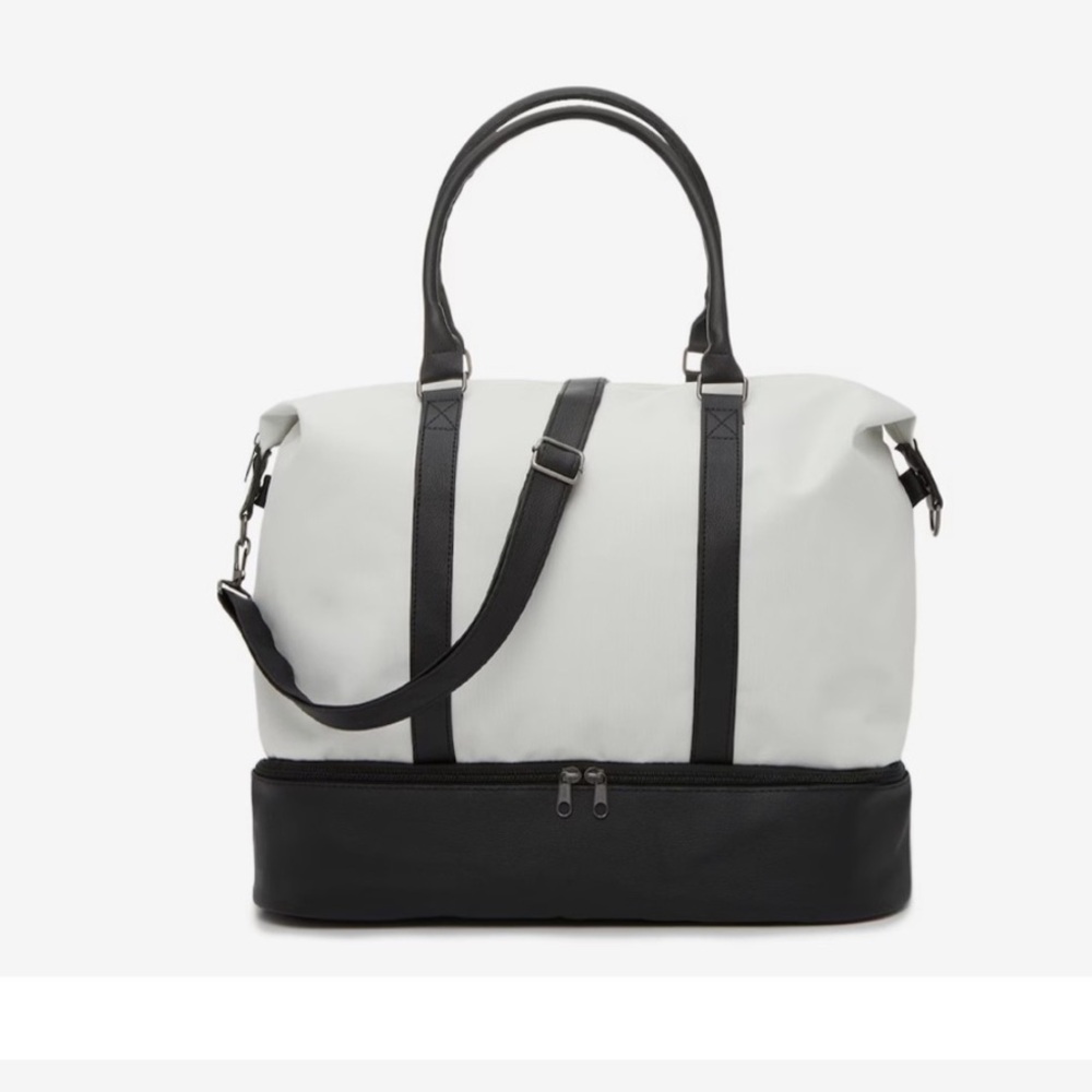 White and black weekend/overnight bag